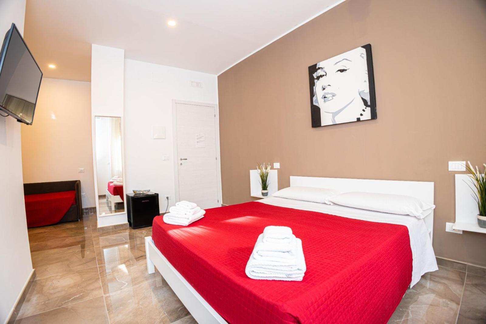 Suebi Rooms Термоли Стая снимка